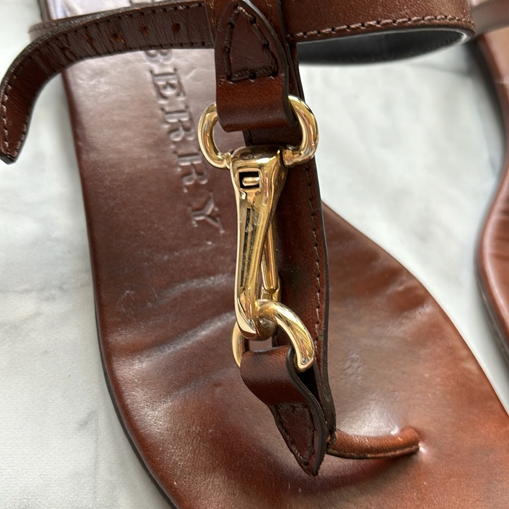 Burberry Reason Buckle-strap Brown Leather Flat Sandals - Picture 6 of 15